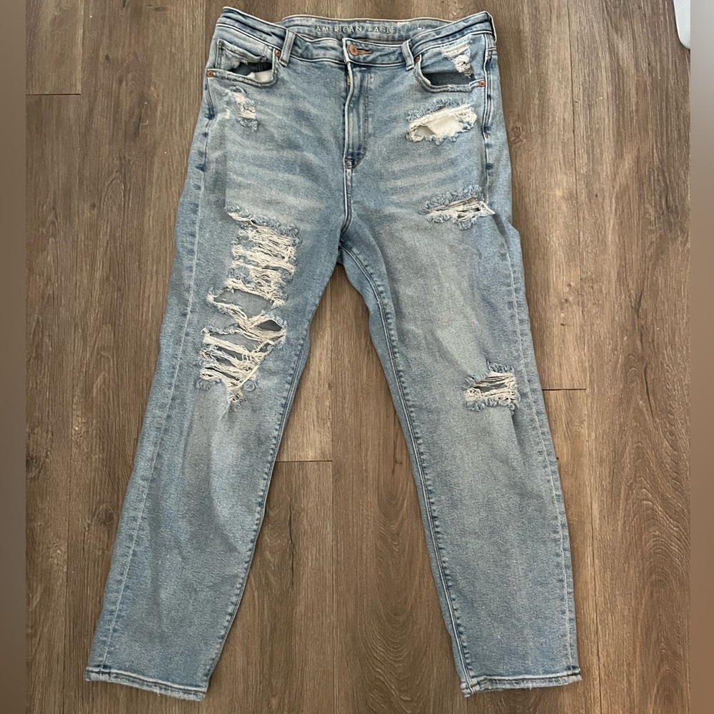 American Eagle High Waist Mom Jeans